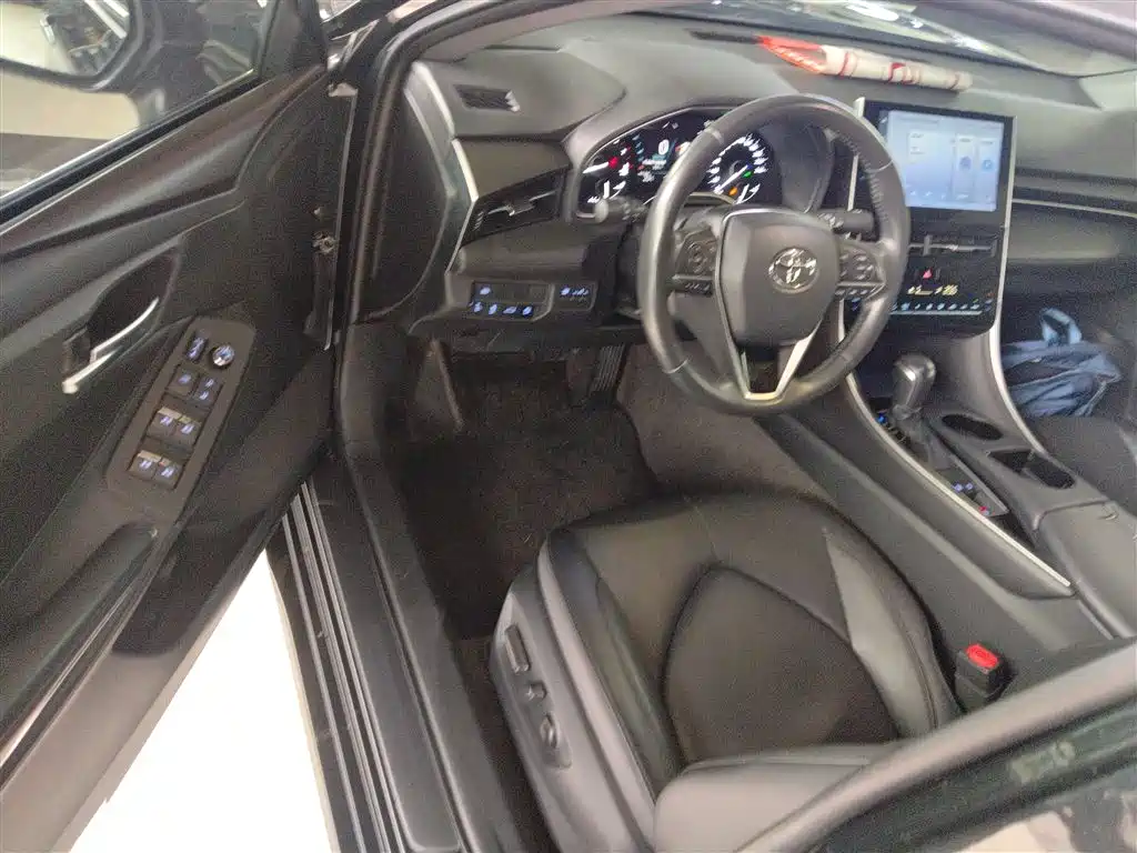 Toyota Avalon 2022 2.0L Luxury Edition фото 16