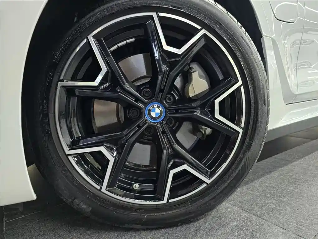 BMW i3 2024 eDrive 40 L Shadow Night Package фото 17