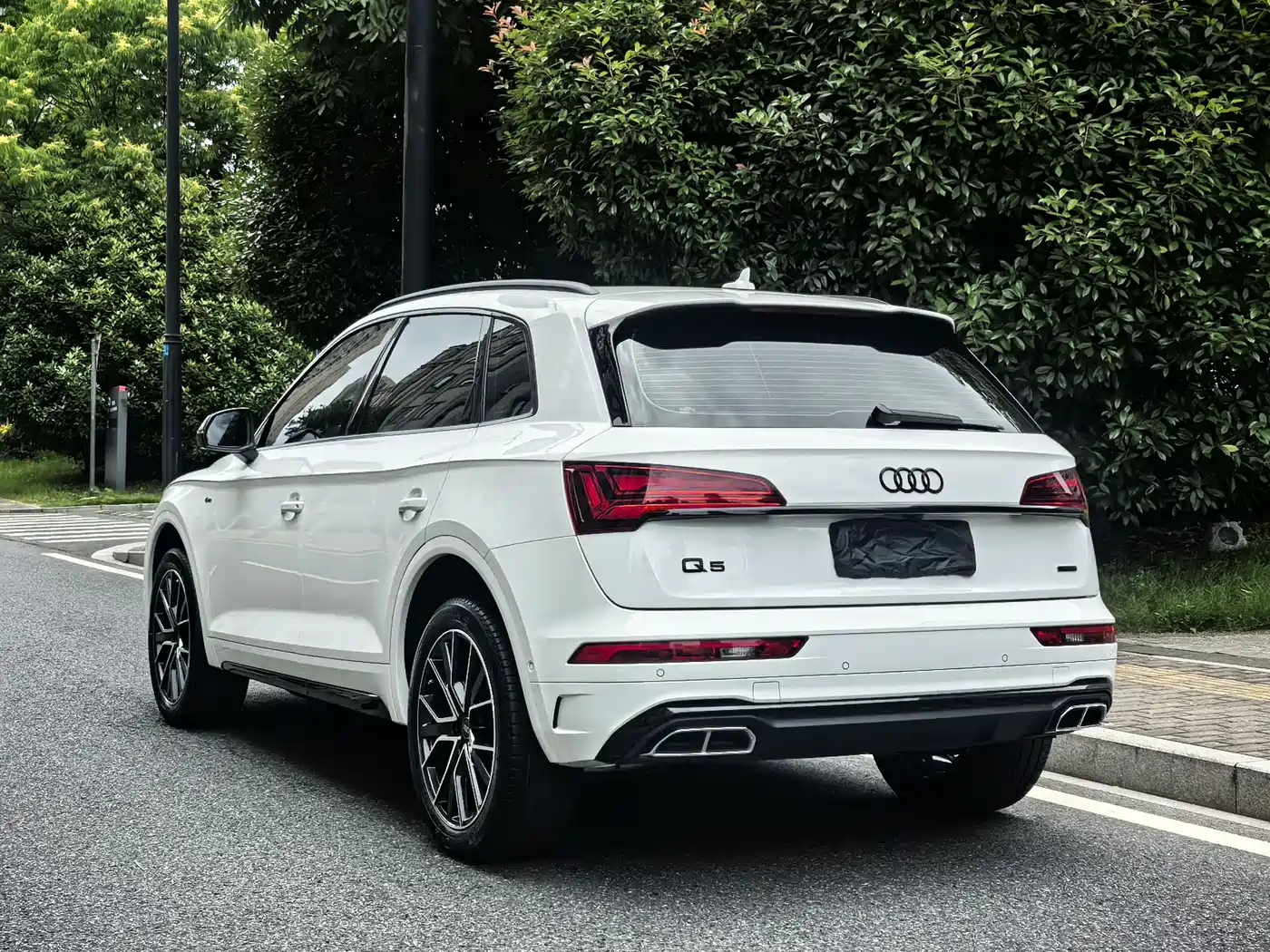 Audi Q5L 2023 45T Luxury Dynamic фото 5