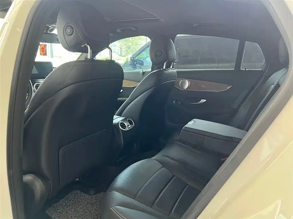 Mercedes-Benz GLC Coupe 2019 GLC 260 4MATIC Coupe SUV фото 6