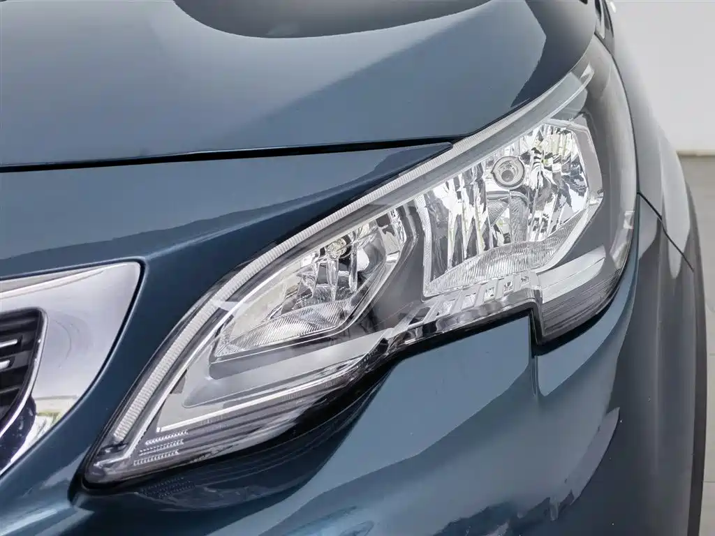 Peugeot 5008 2017 380THP 7-seat Luxury Edition фото 7