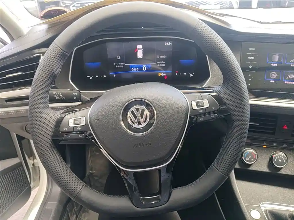 Volkswagen Sagitar 2021 280TSI DSG Surpassing Edition фото 11