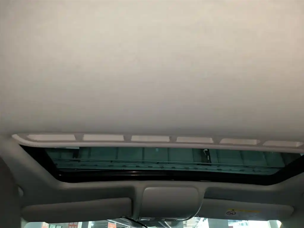 Volkswagen Polo 2016 1.6L Automatic Comfort фото 25