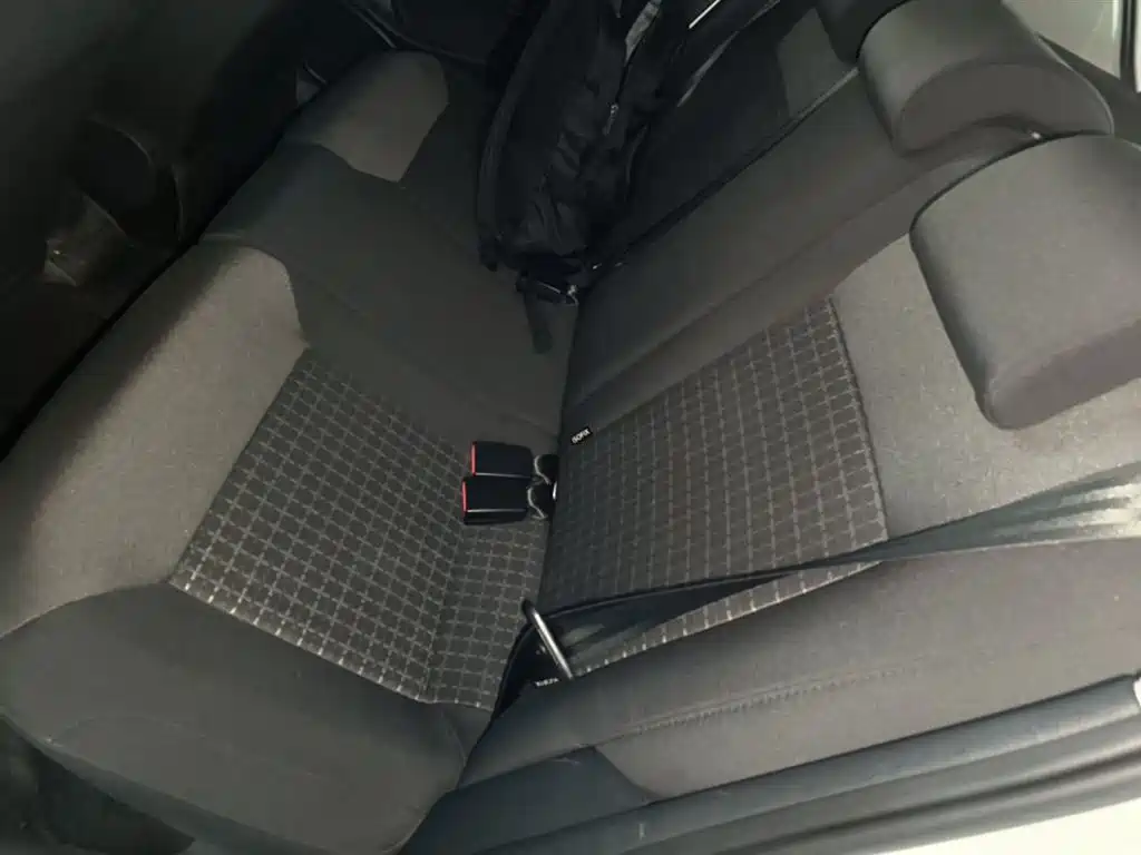 Volkswagen Polo 2016 1.6L Automatic Comfort фото 24
