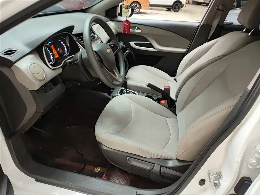 Chevrolet Sail 2018 Sail 3 1.5L AMT Happy Sunroof фото 13