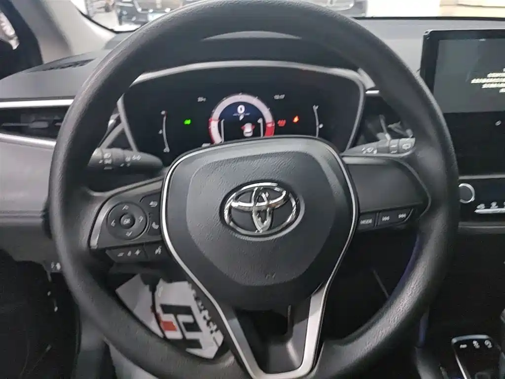 Toyota Frontlander 2024 2.0L CVT Elite Plus Edition фото 11
