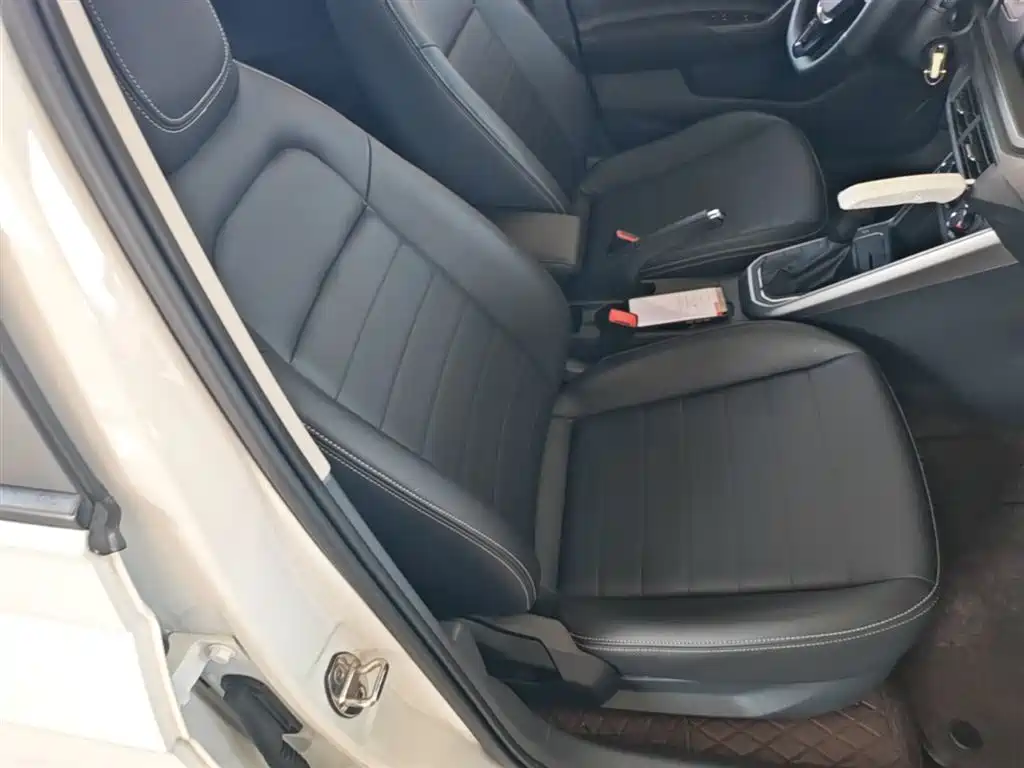Volkswagen Polo 2019 Plus 1.5L Automatic Panorama Enjoyment Edition фото 25