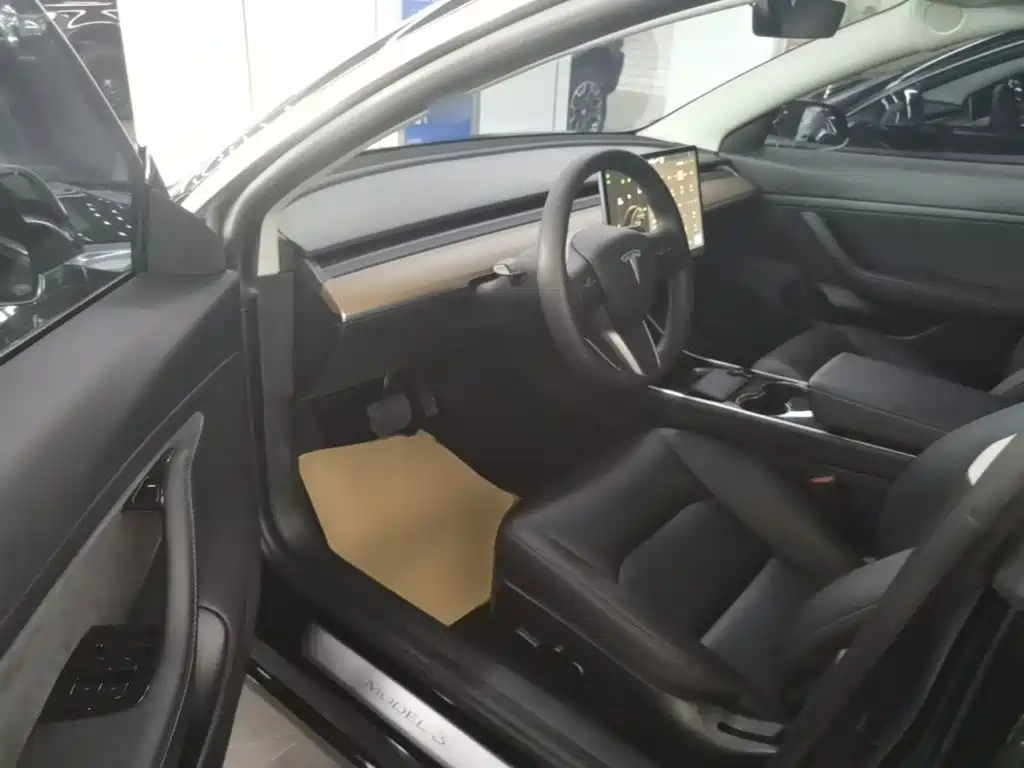 Tesla Model 3 2020 2020 Facelift Standard Range RWD Upgrade