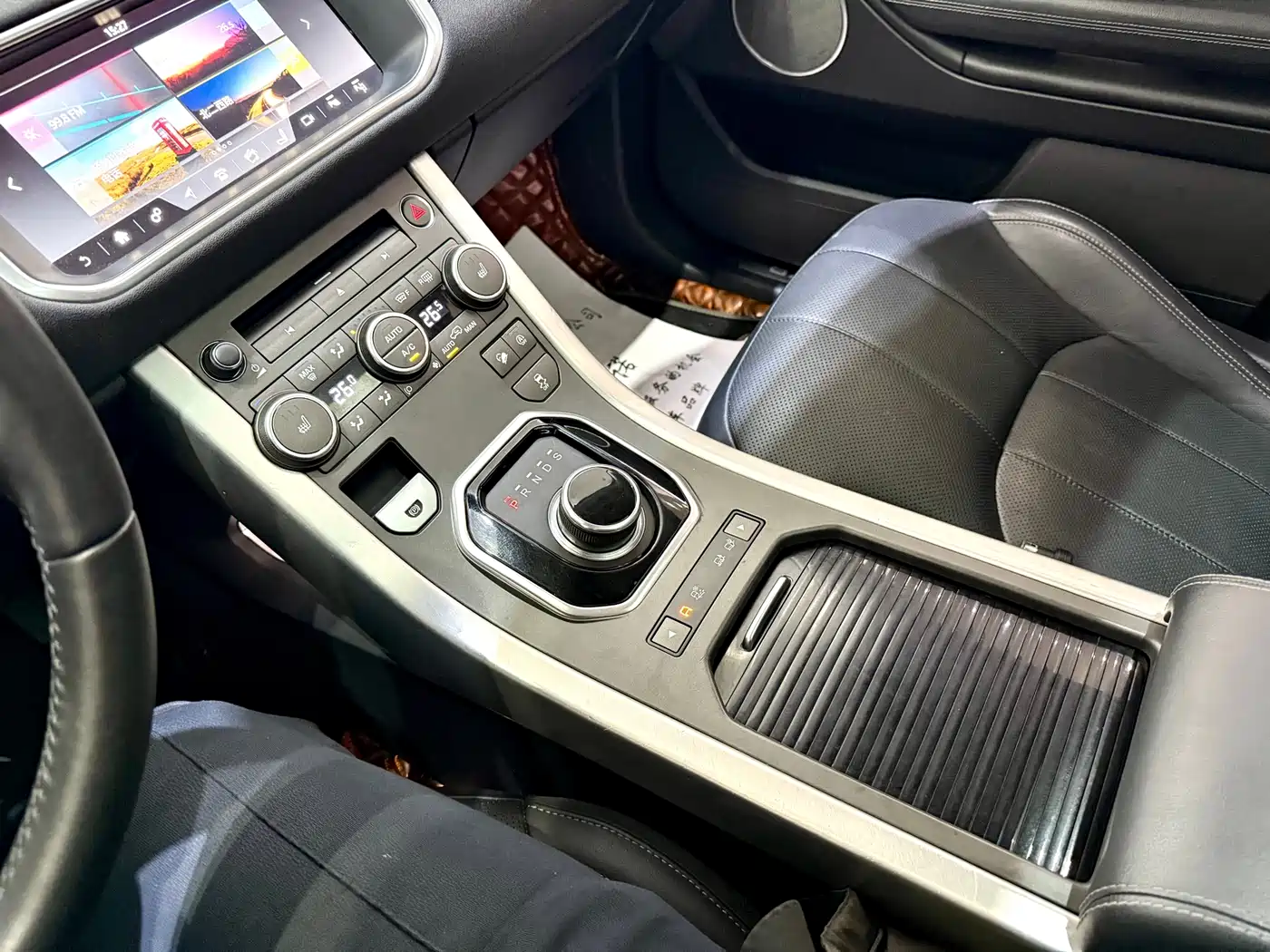 Land Rover Range Rover Evoque 2018 240PS SE DYNAMIC Smart Edition фото 12