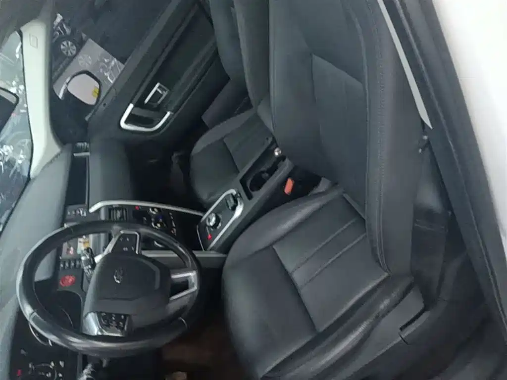 Land Rover Discovery Sport 2019 240PS SE Edition China VI фото 15
