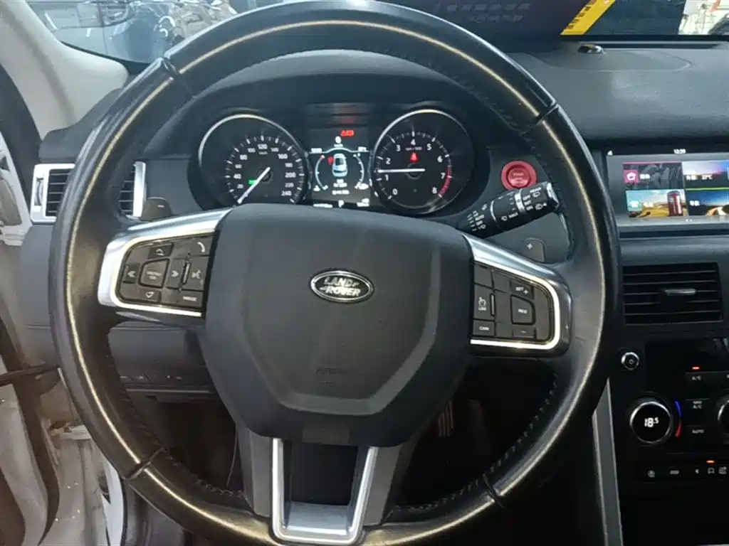 Land Rover Discovery Sport 2019 240PS SE Edition China VI фото 11