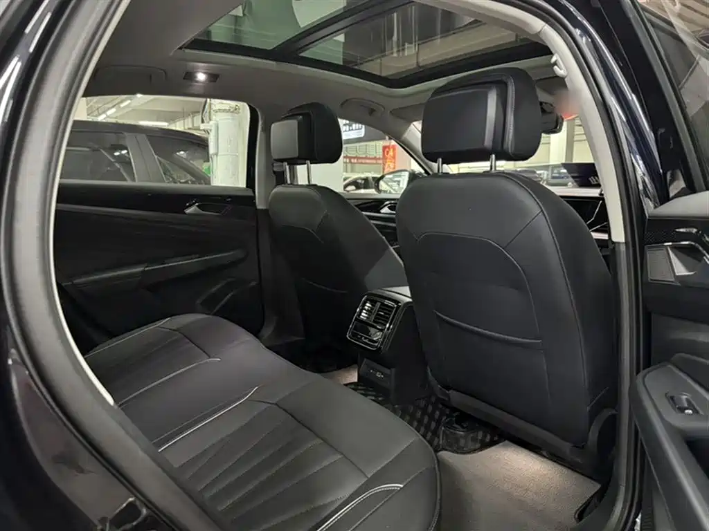 Volkswagen Passat 2024 380TSI Elite Edition фото 20