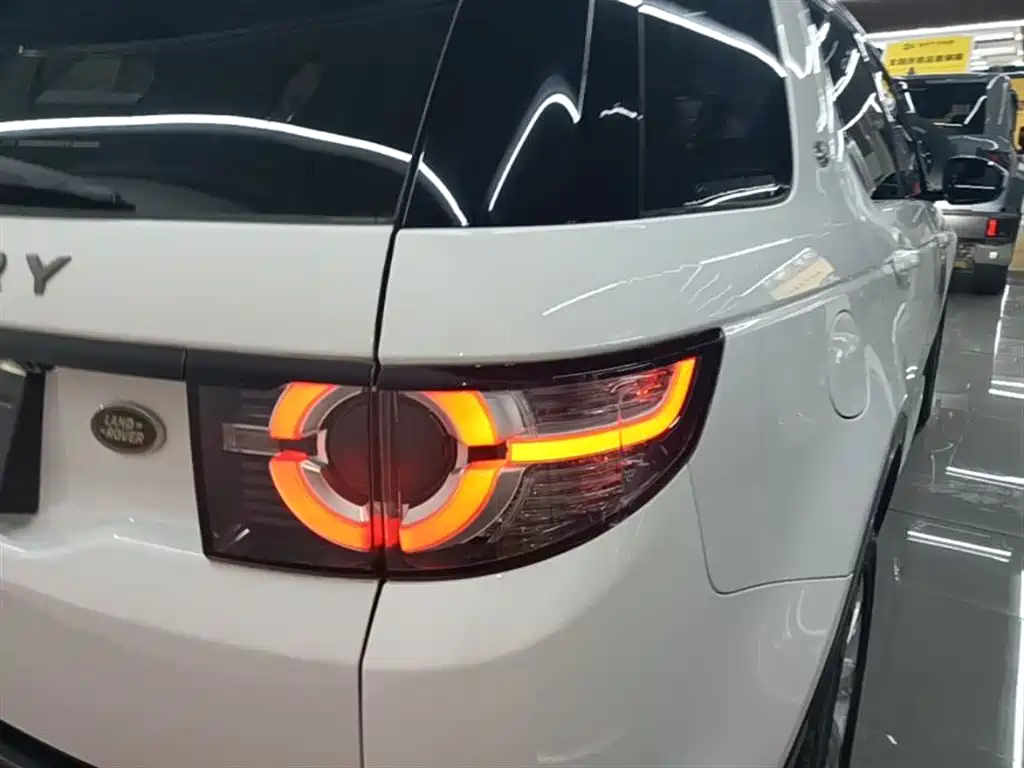 Land Rover Discovery Sport 2019 240PS SE Edition China VI фото 8