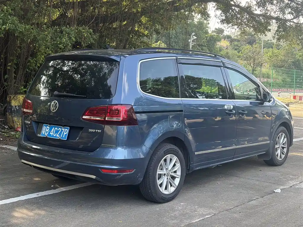 Volkswagen Sharan 2016 380TSI Crystal Blue Limited Edition фото 4