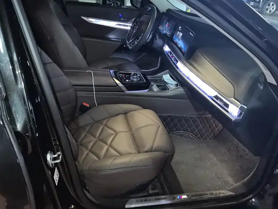 BMW 7 Series 2025 2023 Model 740Li Leading M Sport Package