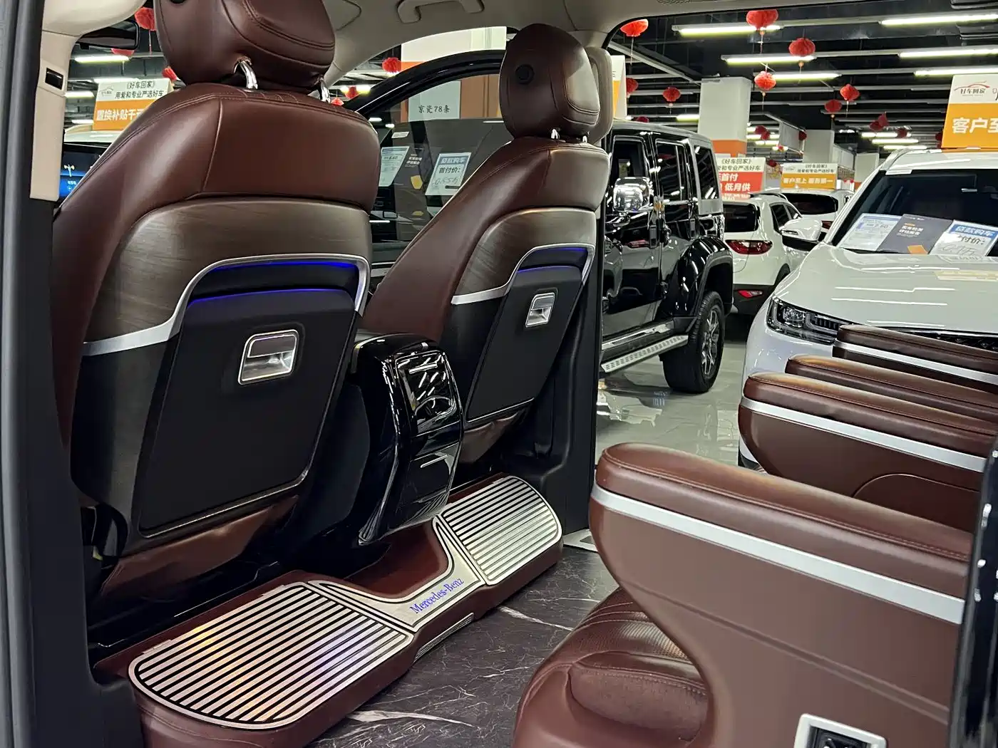 Mercedes-Benz Vito 2023 2.0T Business 7-Seater фото 16