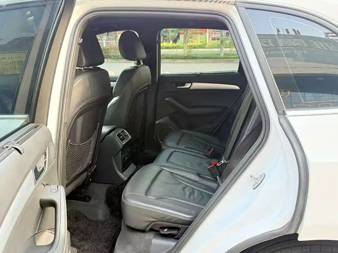 Фото 5 - Audi SQ5