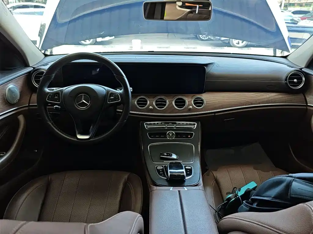 Mercedes-Benz E-Class 2017 E 300 L Luxury фото 10