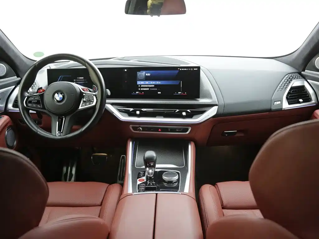 BMW XM 2023 Model Base фото 7