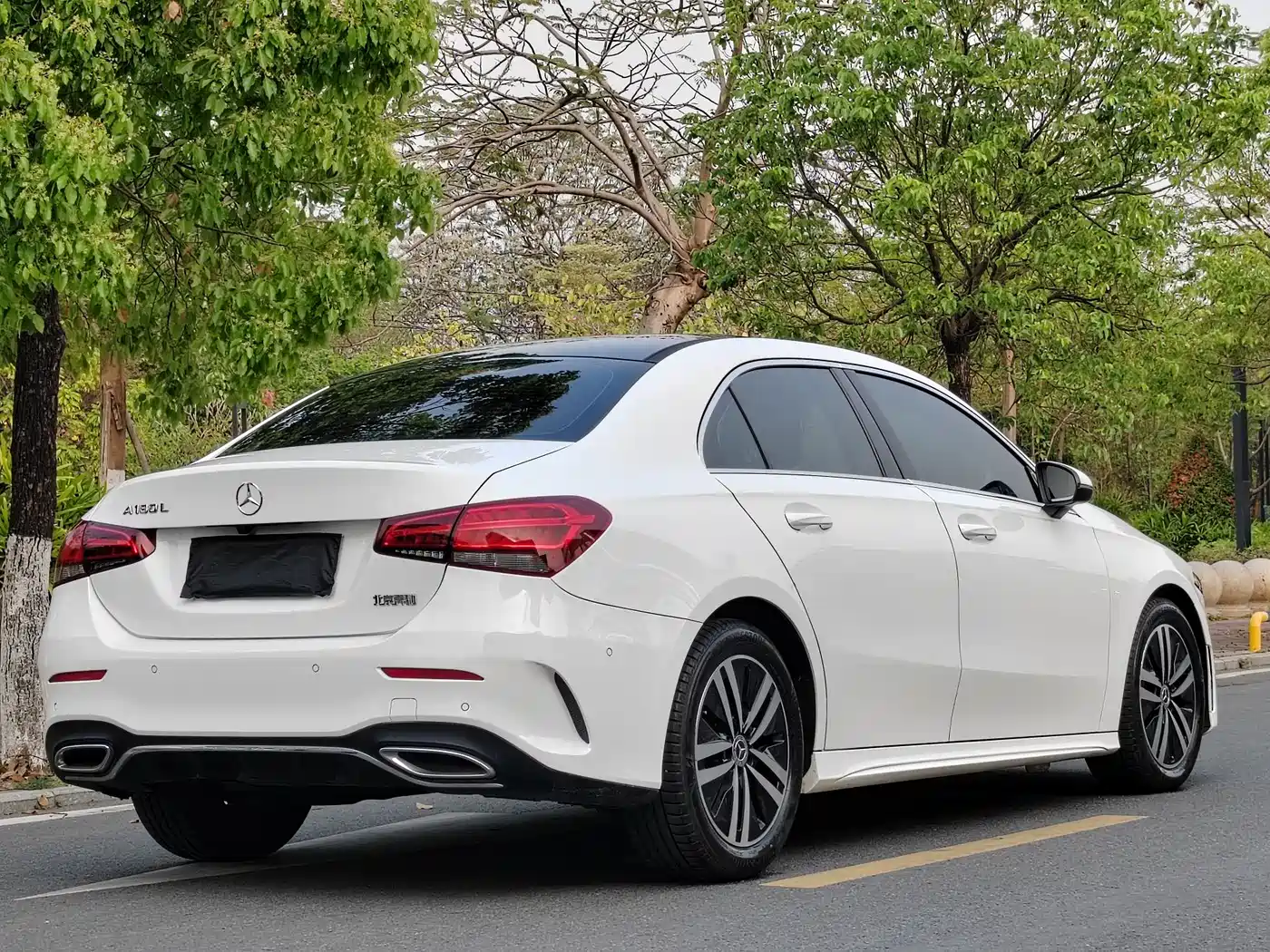 Mercedes-Benz A-Class 2019 A 180 L Sport Sedan фото 12