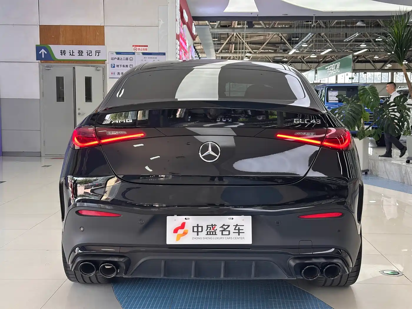 Mercedes-Benz GLC Coupe AMG 2024 AMG GLC 43 4MATIC Coupe SUV фото 30