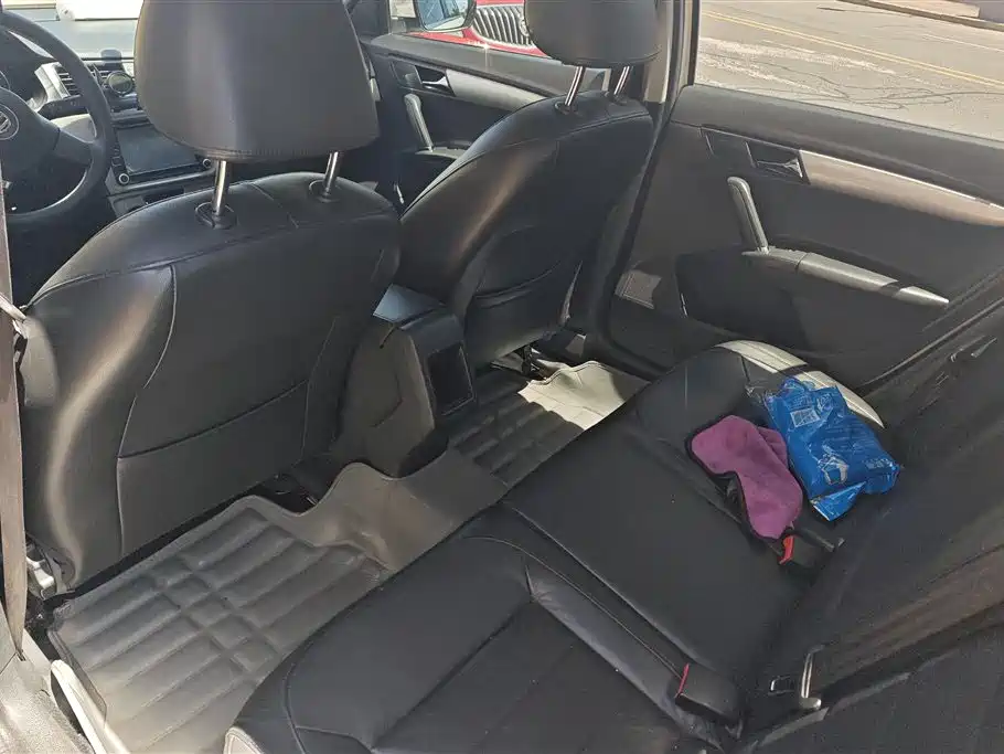 Volkswagen Lavida 2013 Facelift Classic 1.6L Manual Comfort фото 11