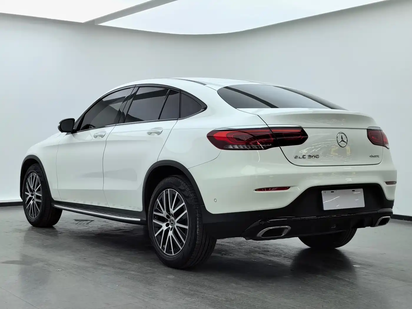 Mercedes-Benz GLC Coupe 2020 GLC 300 4MATIC Coupe SUV фото 5