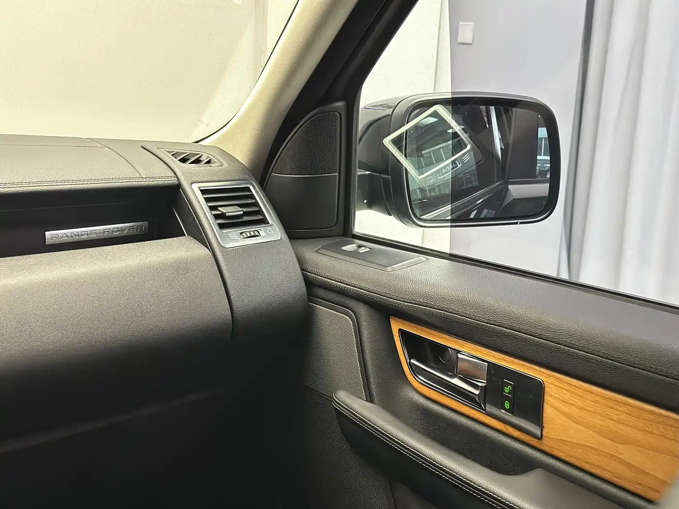 Land Rover Range Rover Sport 2013 5.0 NA V8 HSE фото 38