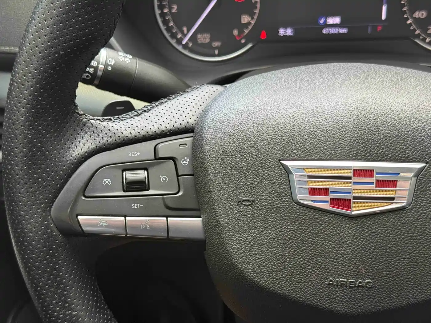 Cadillac XT4 2021 28T FWD Premium Edition фото 16