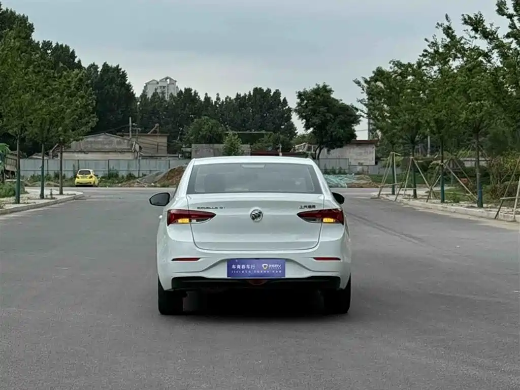 Buick Excelle 2021 Exemplar 1.5L Auto Elite фото 4