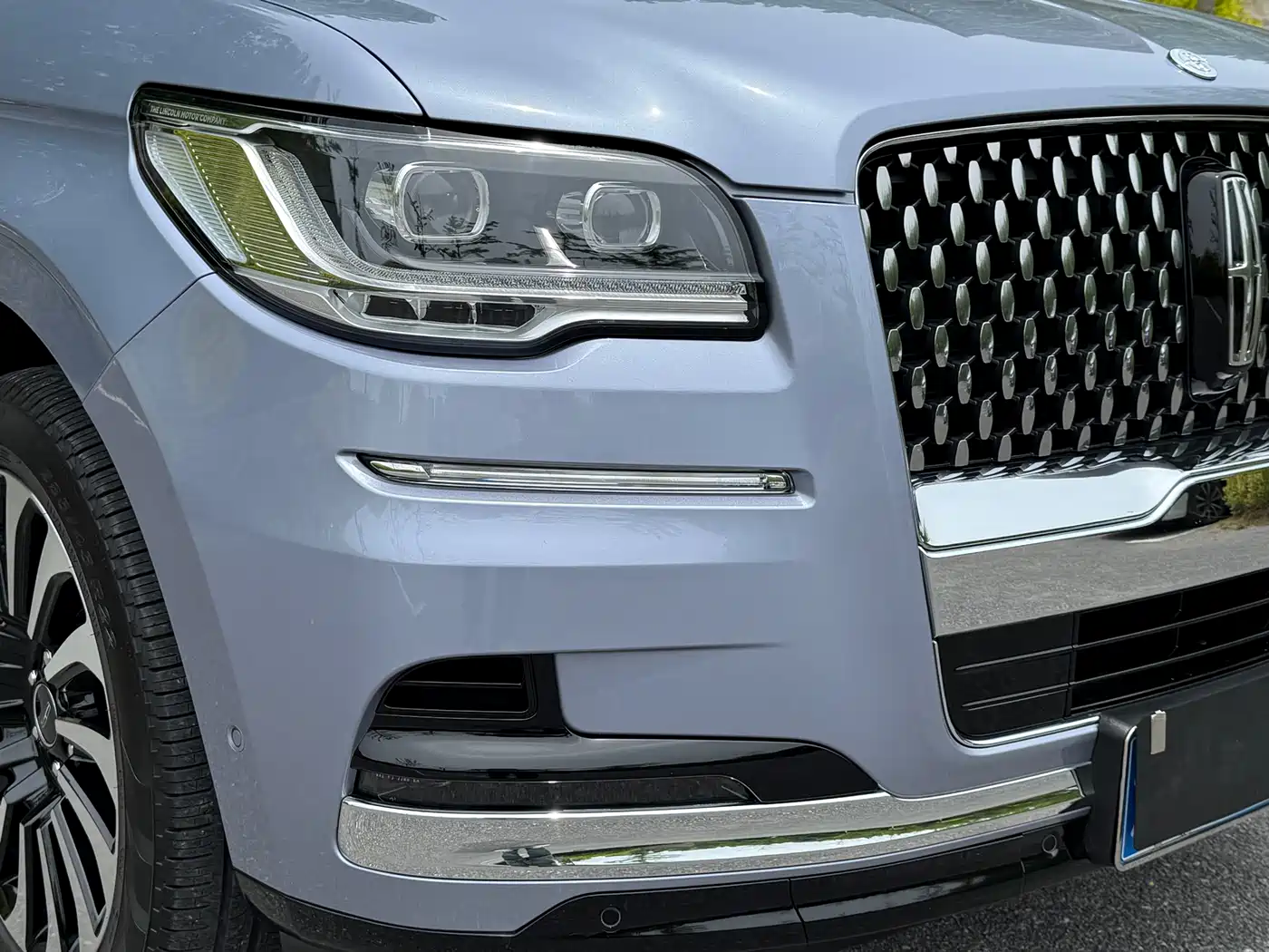 Lincoln Navigator 2023 2022 3.5T Presidential Edition