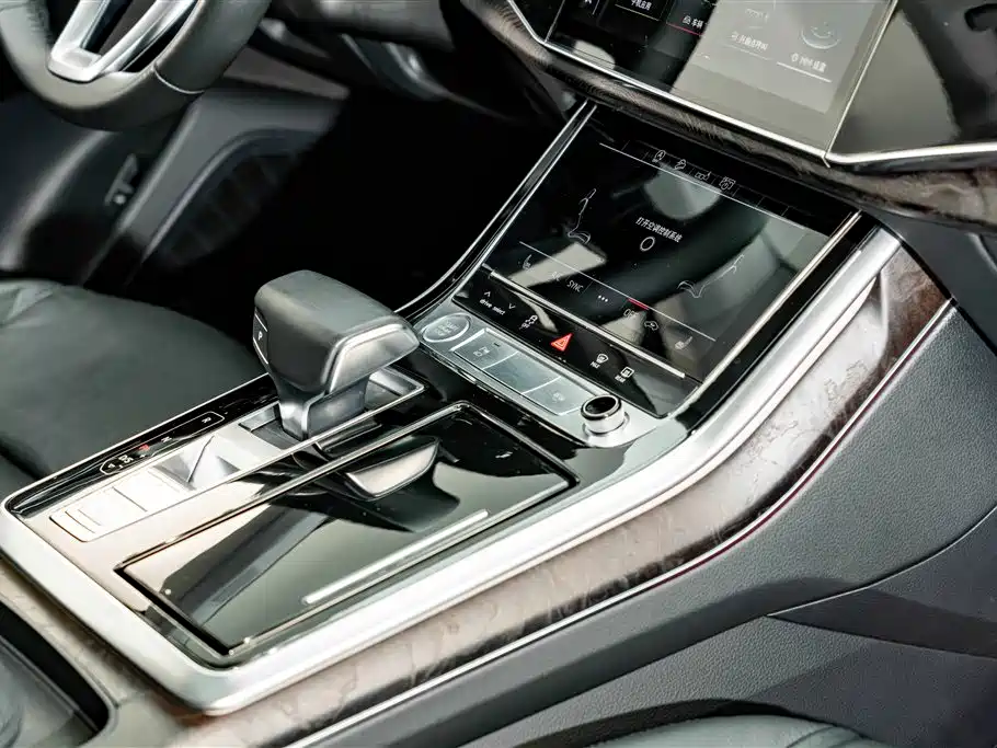 Audi Q8 2019 45 TFSI Premium Dynamic фото 19