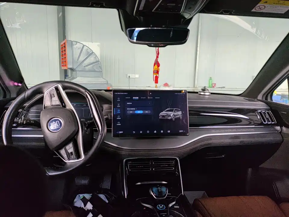 BYD Tang New Energy 2022 DM-p 215KM AWD Executive фото 7