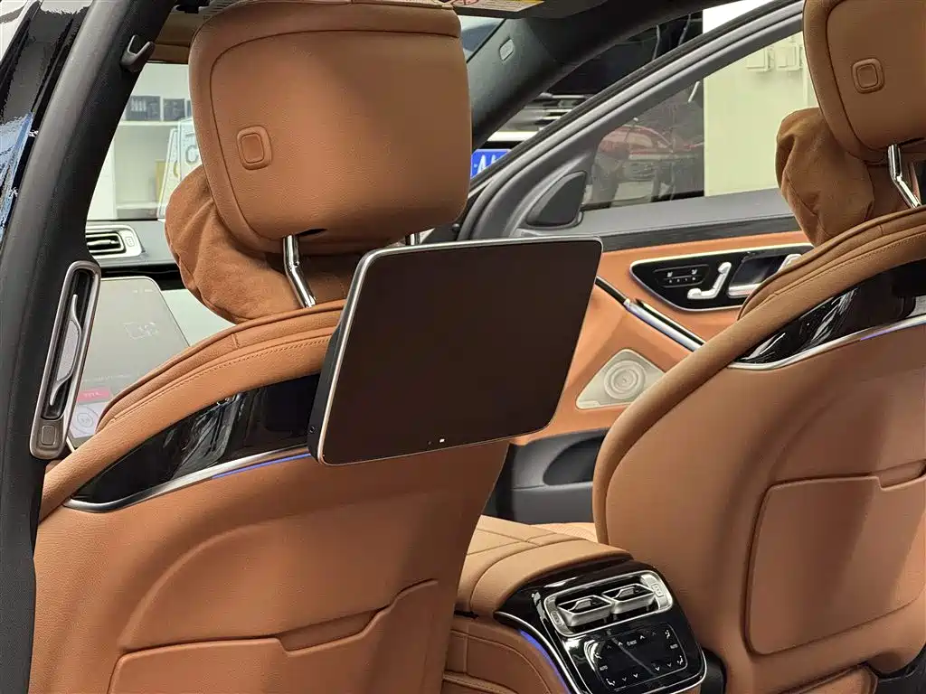 Mercedes-Benz S-Class 2024 S 400 L Luxury Edition фото 13