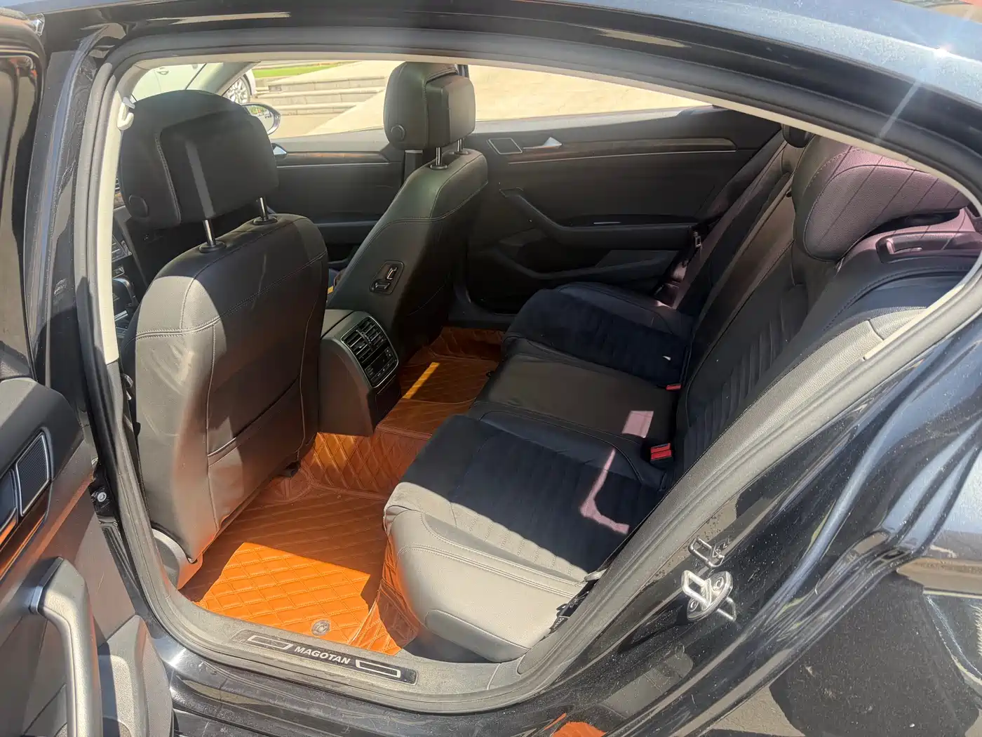 Volkswagen Magotan 2018 330TSI DSG Luxury фото 8