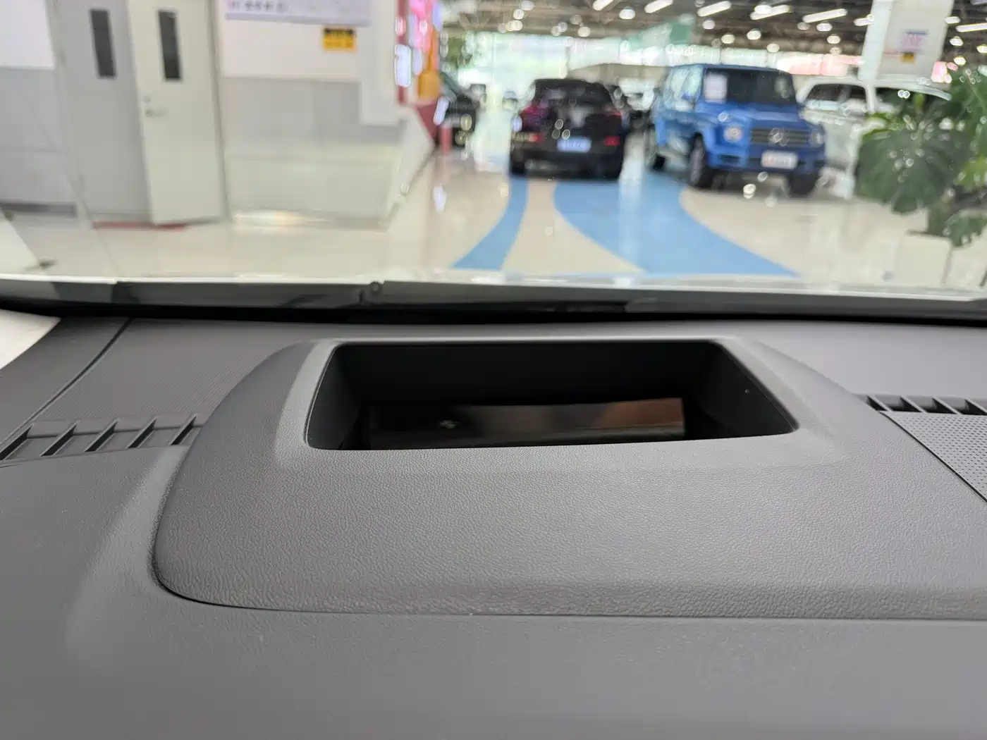 Buick Century 2025 2.0T 7-Seater World Edition фото 25