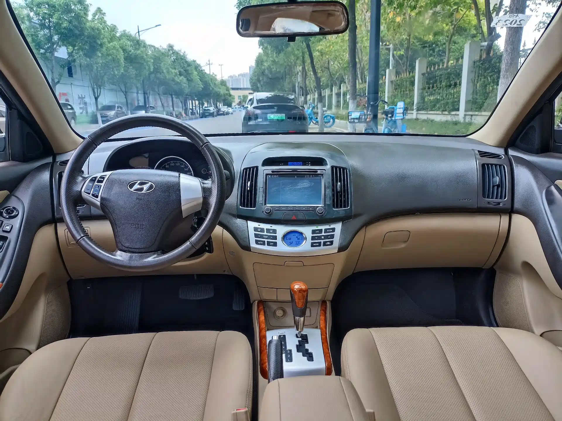Фото 30 - Hyundai Elantra
