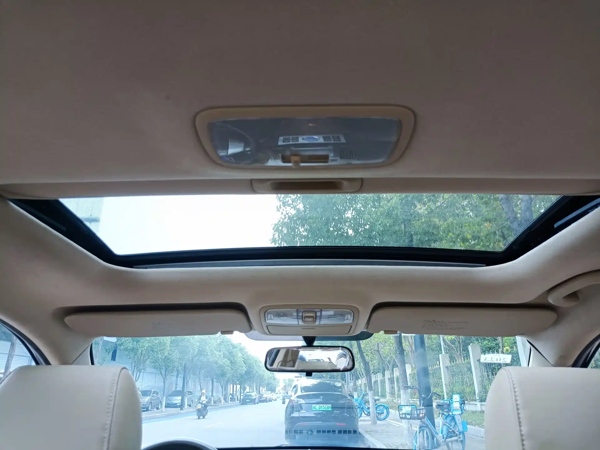 Фото 36 - Hyundai Elantra