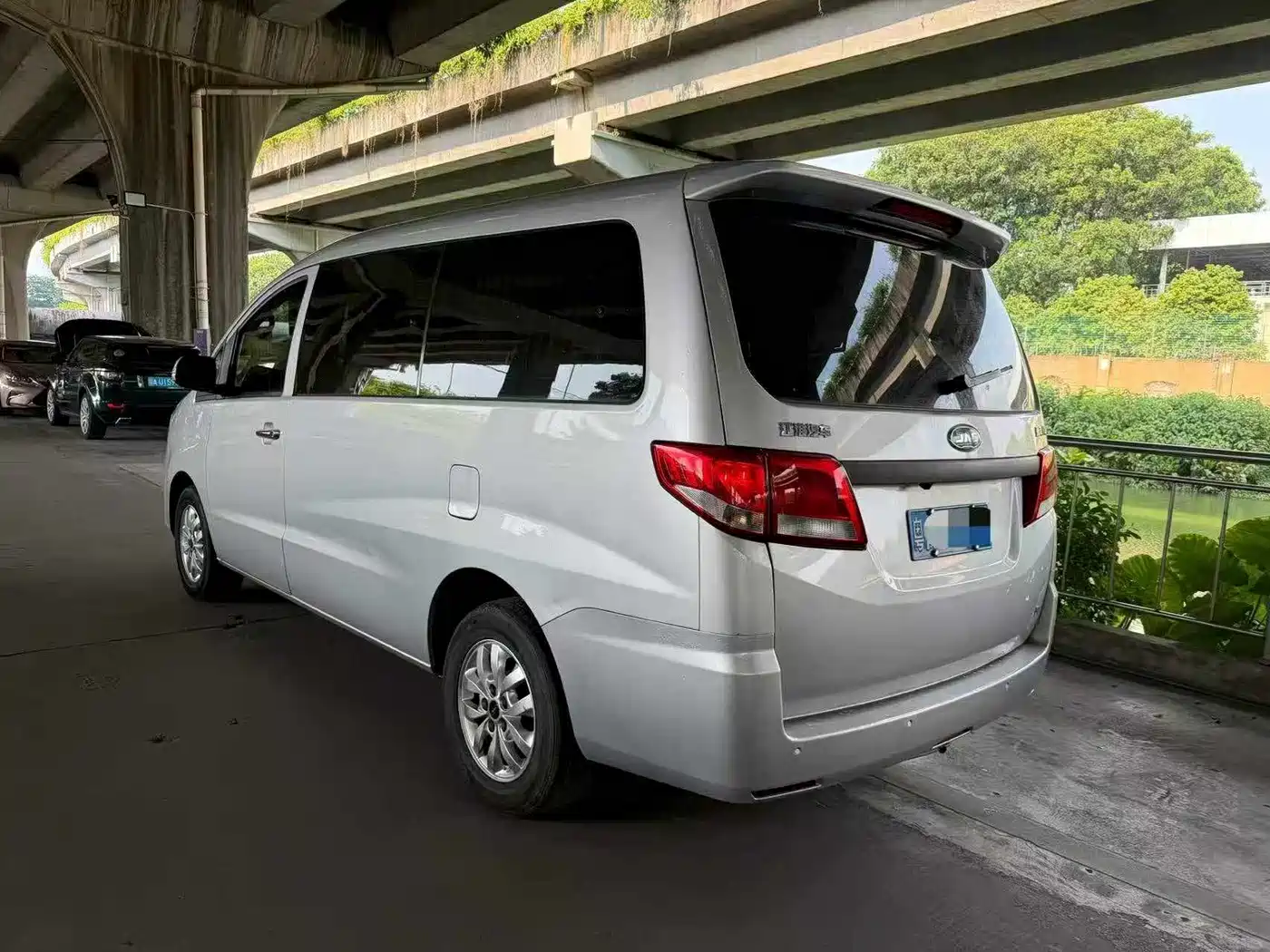JAC Refine Refine M4 2023 2022 2.0TGDI Auto Business Travel Edition