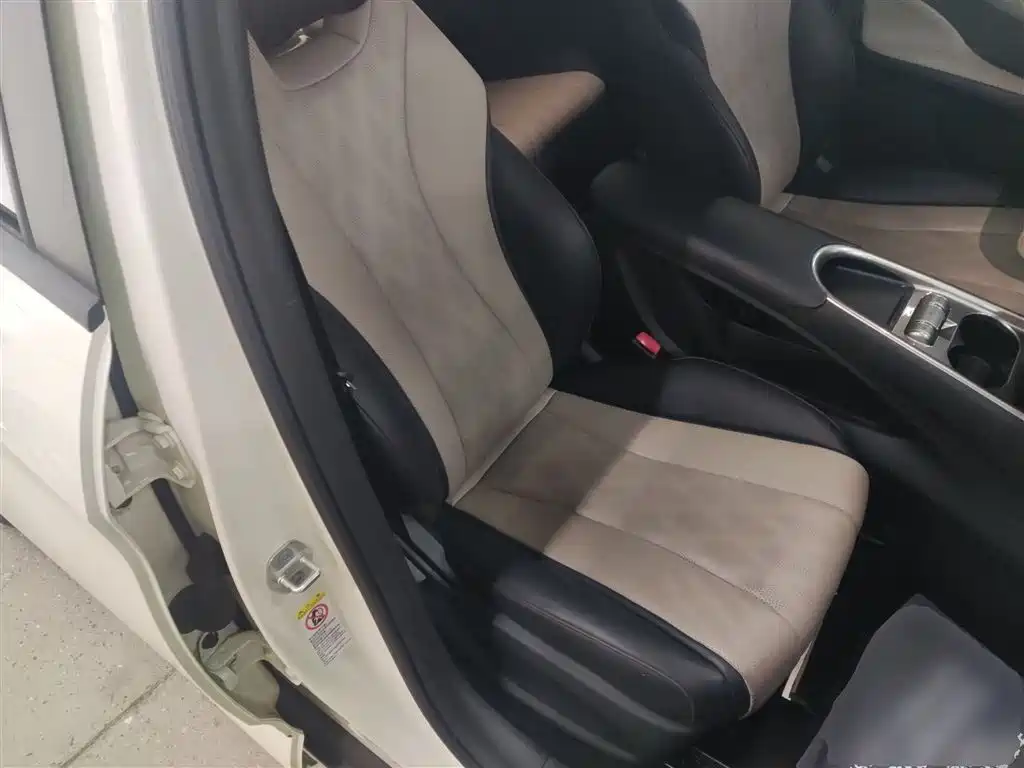BYD Dolphin 2024 Glory Edition 420km Freedom Edition фото 25