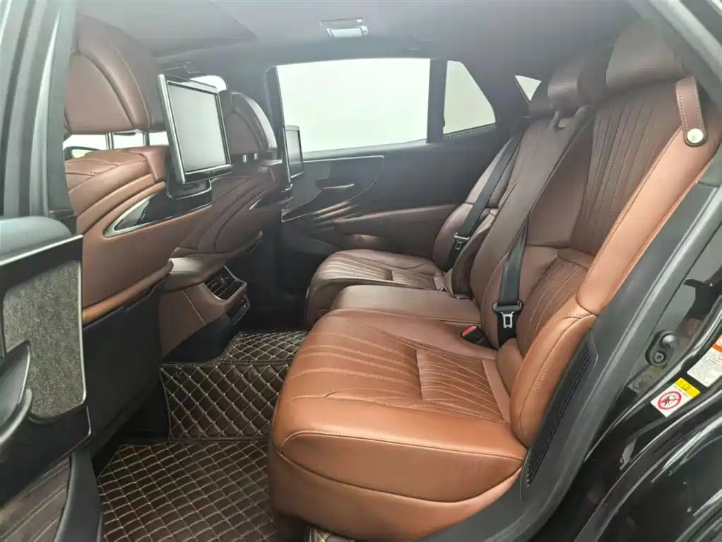 Lexus LS 2018 500h Executive Edition China V фото 15
