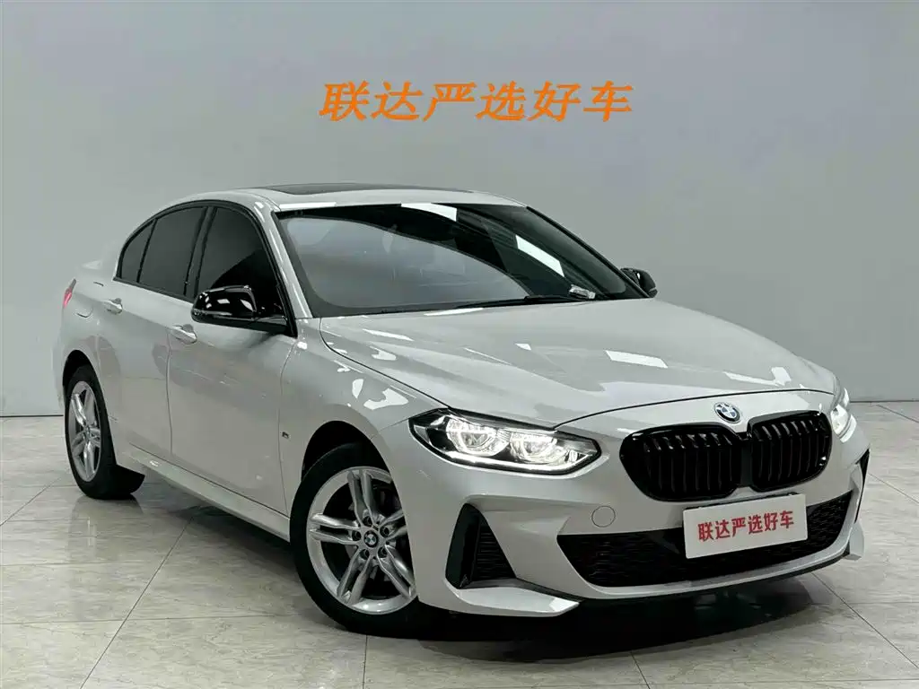 BMW 1 Series 2023 120i M Sport Shadow Edition фото 22
