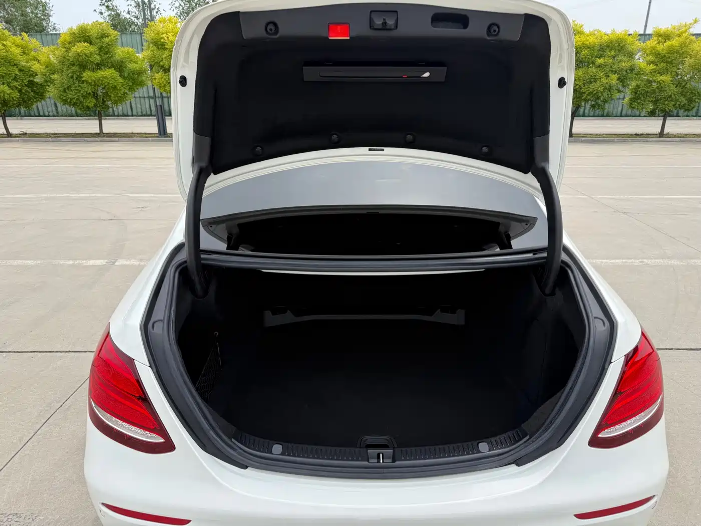 Mercedes-Benz E-Class 2017 E 200 Sport фото 30