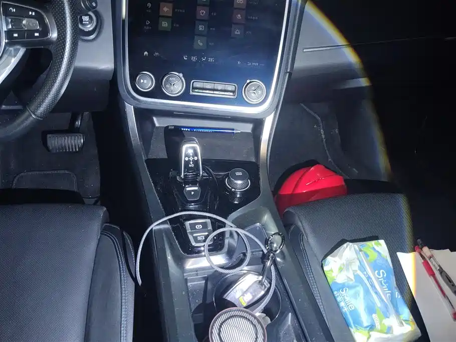 Lynk & Co 01 EM-P 2019 1.5T PHEV Pro фото 16