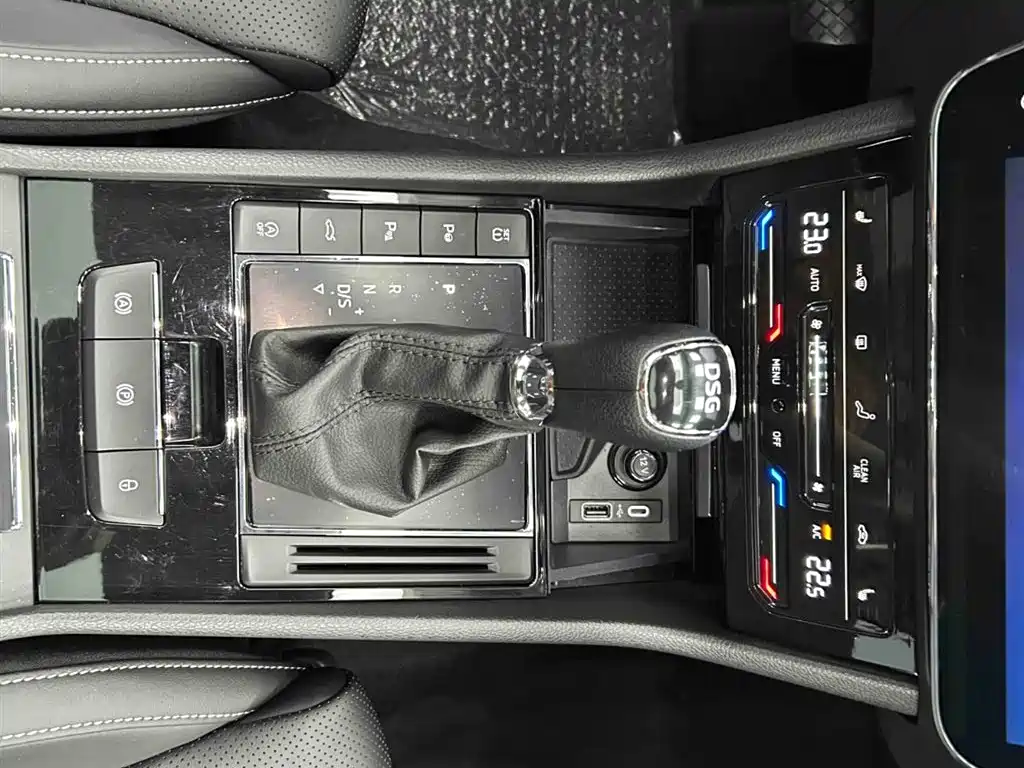 Škoda Superb 2024 TSI280 DSG Premium Edition фото 5