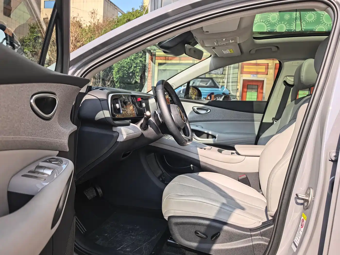BYD Hai Shi 05 EV 2025 520KM Smart Navigation Edition фото 6