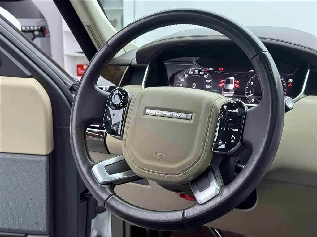 Land Rover Range Rover 2021 3.0 L6 Heritage Edition фото 11