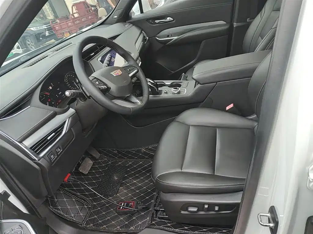 Cadillac XT4 2018 28T FWD Leading Edition фото 15
