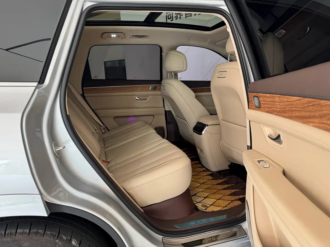 AITO Wenjie AITO M7 2024 1.5T Smart AWD Max Edition 5-Seater фото 15
