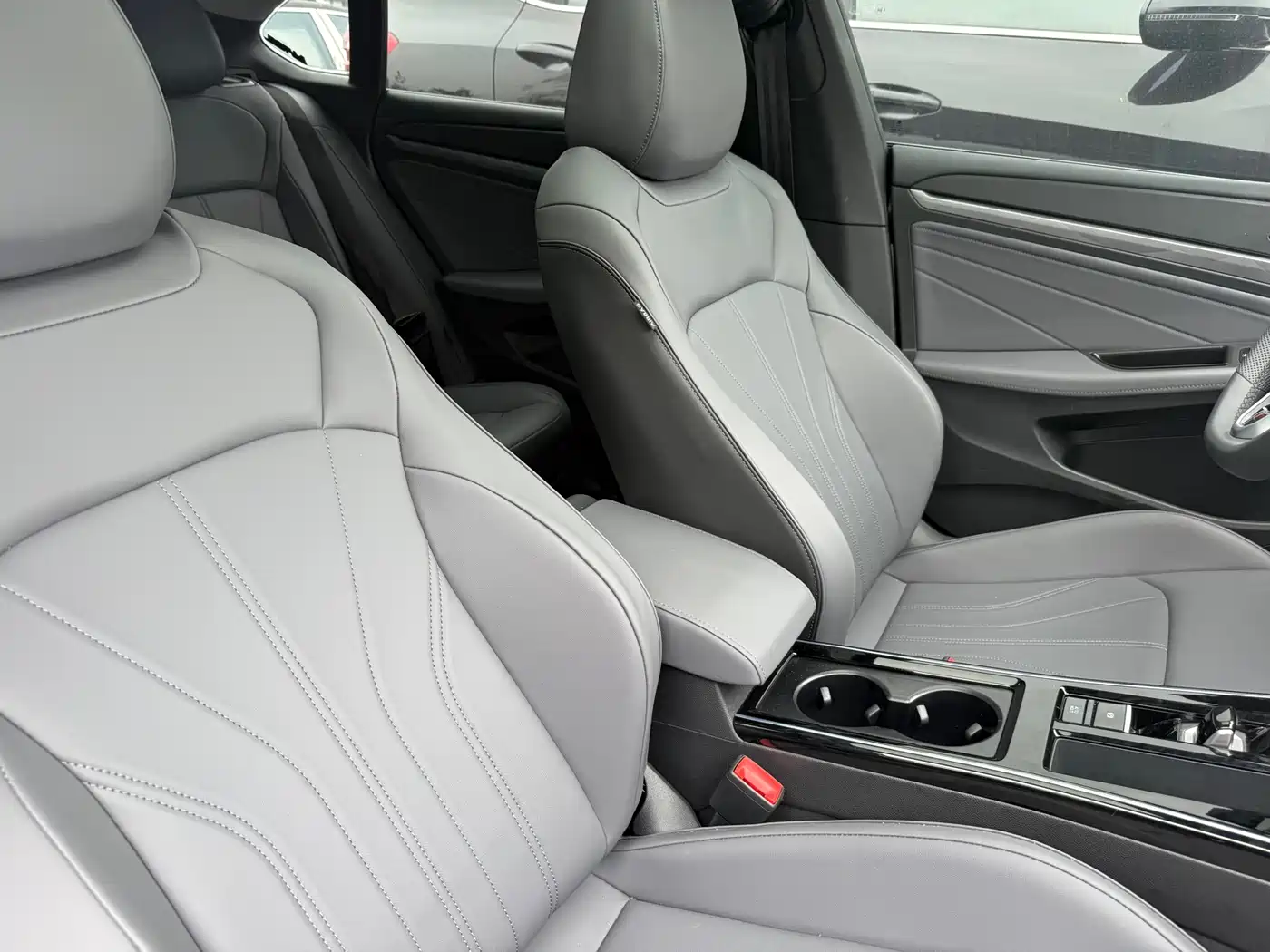 Volkswagen Lamando 2025 Model Lamando L 2.0T GTS Basic фото 13